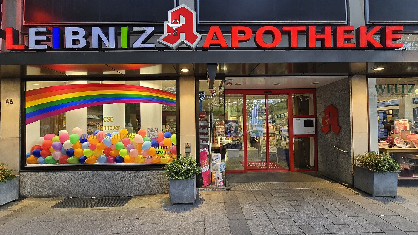 Han var villkorligt fri – körde bilen rakt in i Berlins pridefirande